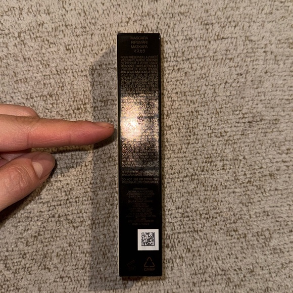 YSL LASH CLASH EXTREME VOLUME MASCARA - BLACK - Picture 9 of 11